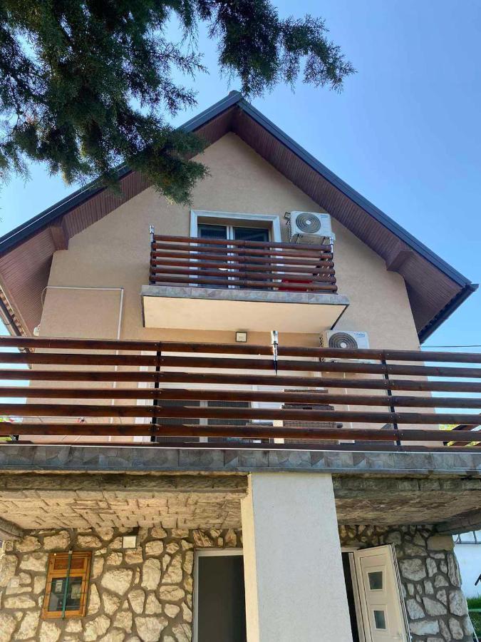 Milicin Konak Rednek Kültér fotó